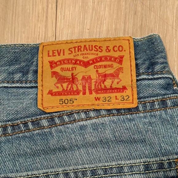 Levi's Men's Blue Jeans - Picture 3 of 4